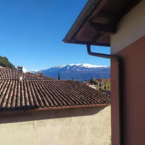 https://garda-friends-apartments.it-lombardy.com